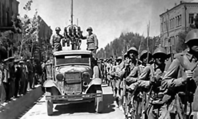 خون شهیدان سوم شهریور 1320 میجوشد